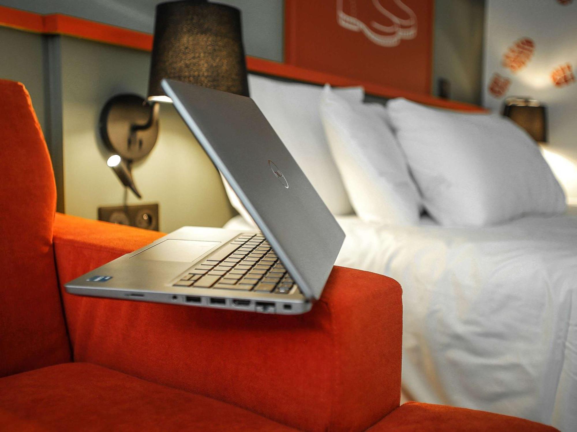 Ibis Styles Lisieux Normandie Εξωτερικό φωτογραφία