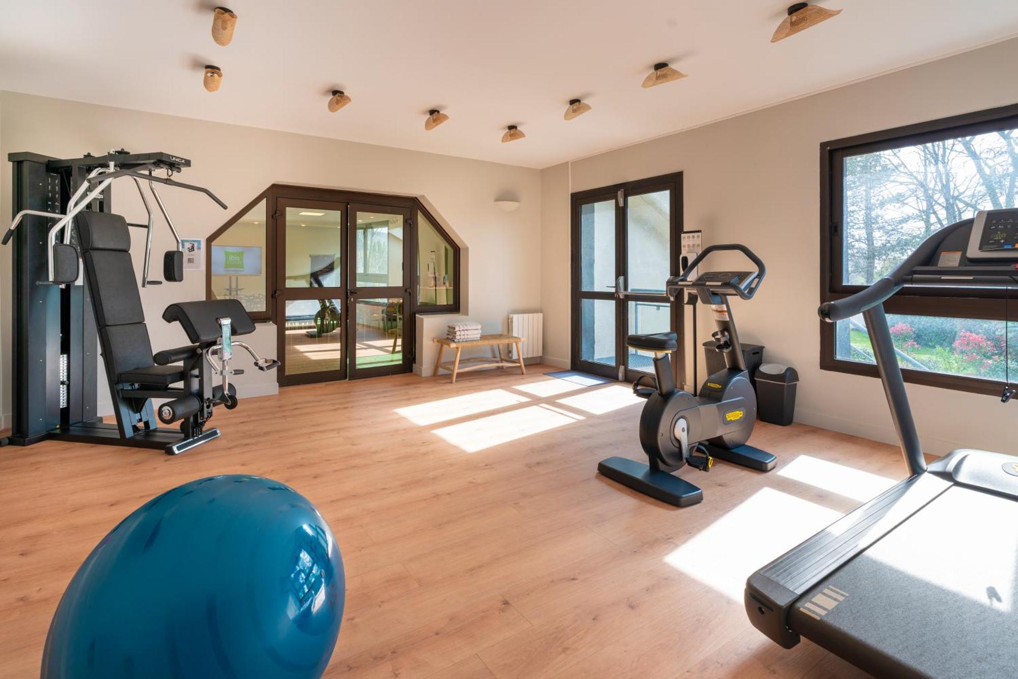 Ibis Styles Lisieux Normandie Εξωτερικό φωτογραφία
