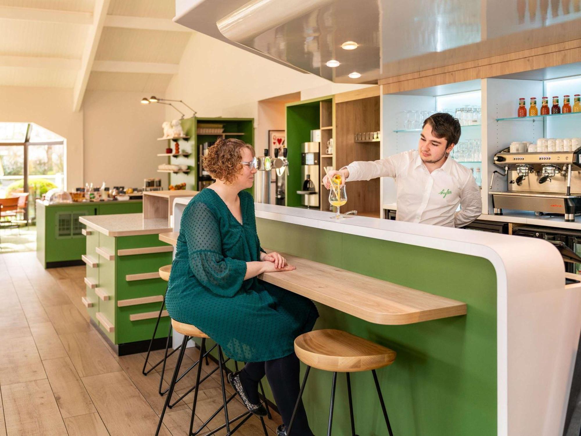 Ibis Styles Lisieux Normandie Εξωτερικό φωτογραφία